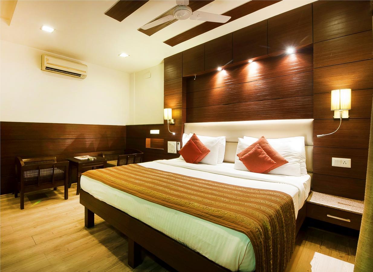 Hotel Amaltas International - Delhi-16 New Delhi Exterior photo
