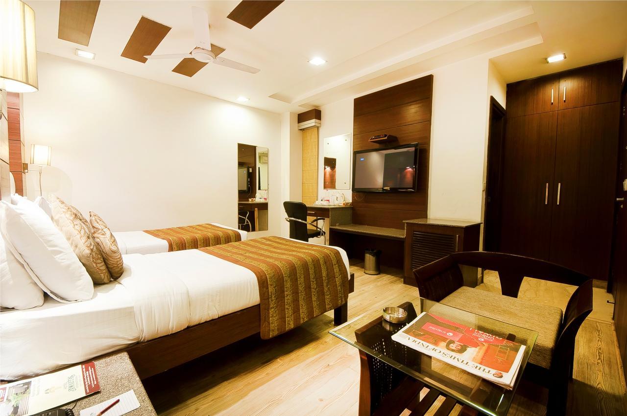 Hotel Amaltas International - Delhi-16 New Delhi Exterior photo