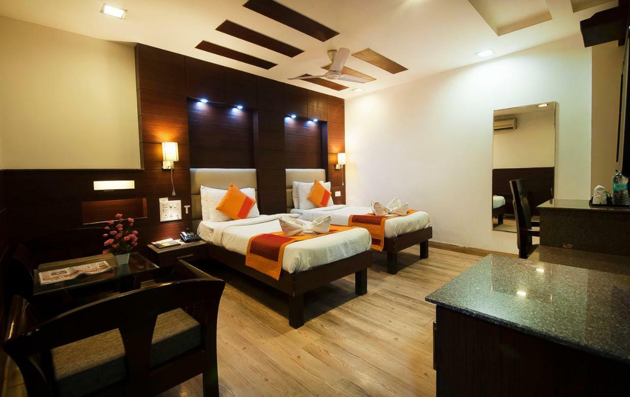 Hotel Amaltas International - Delhi-16 New Delhi Exterior photo