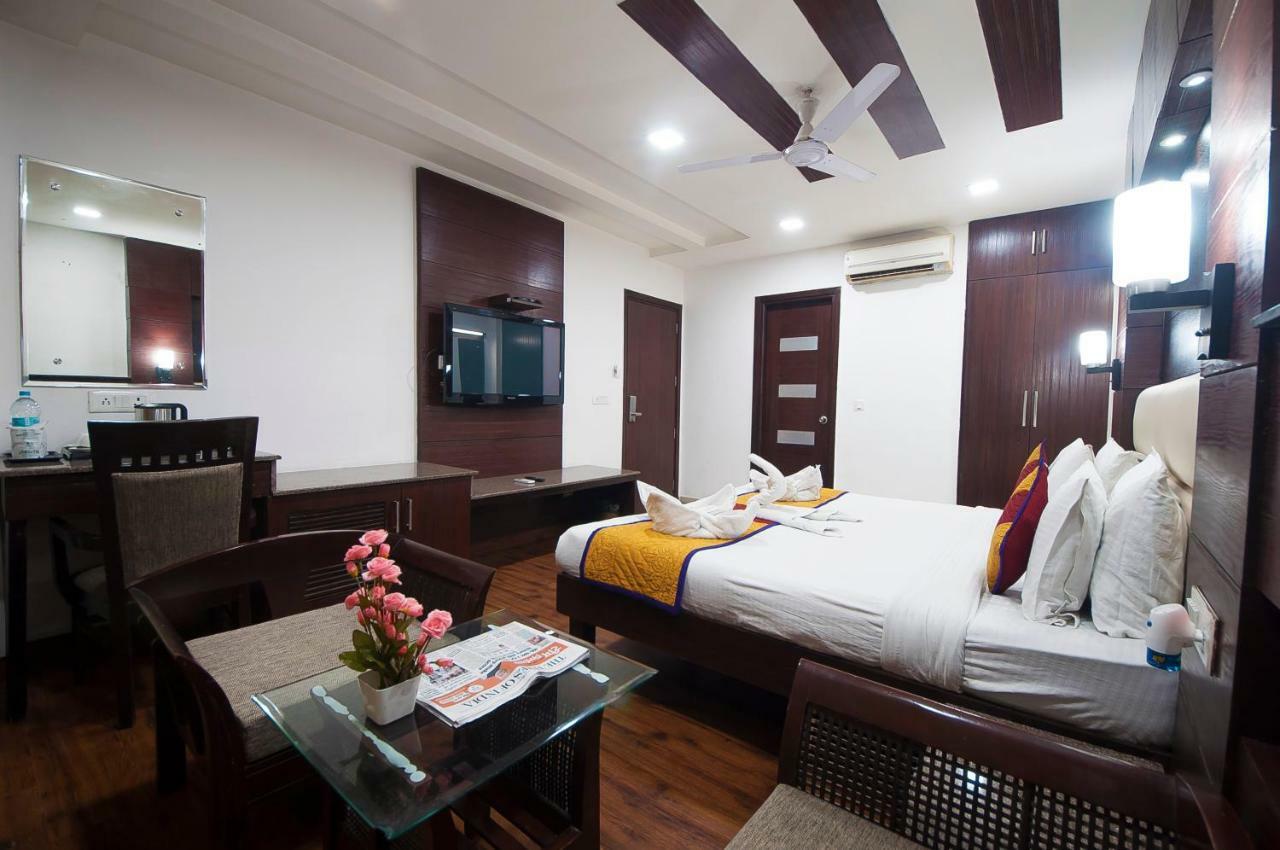 Hotel Amaltas International - Delhi-16 New Delhi Exterior photo