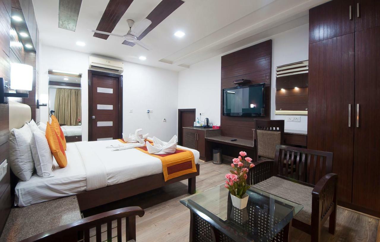Hotel Amaltas International - Delhi-16 New Delhi Exterior photo
