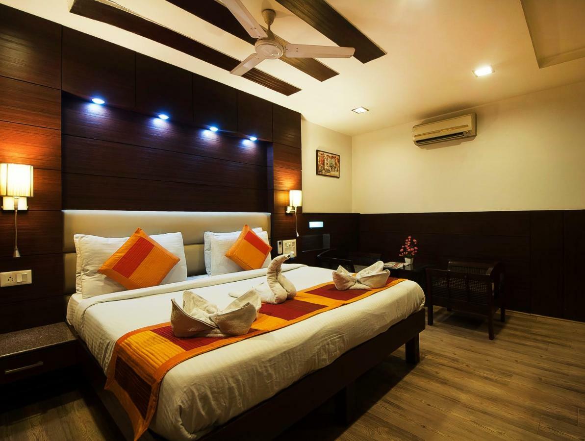 Hotel Amaltas International - Delhi-16 New Delhi Exterior photo