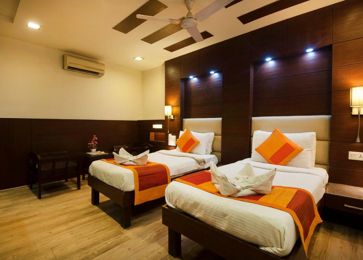Hotel Amaltas International - Delhi-16 New Delhi Exterior photo