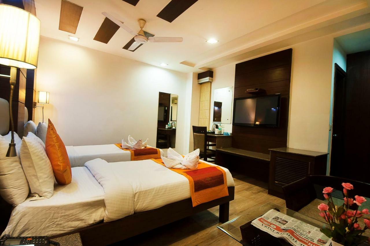 Hotel Amaltas International - Delhi-16 New Delhi Exterior photo