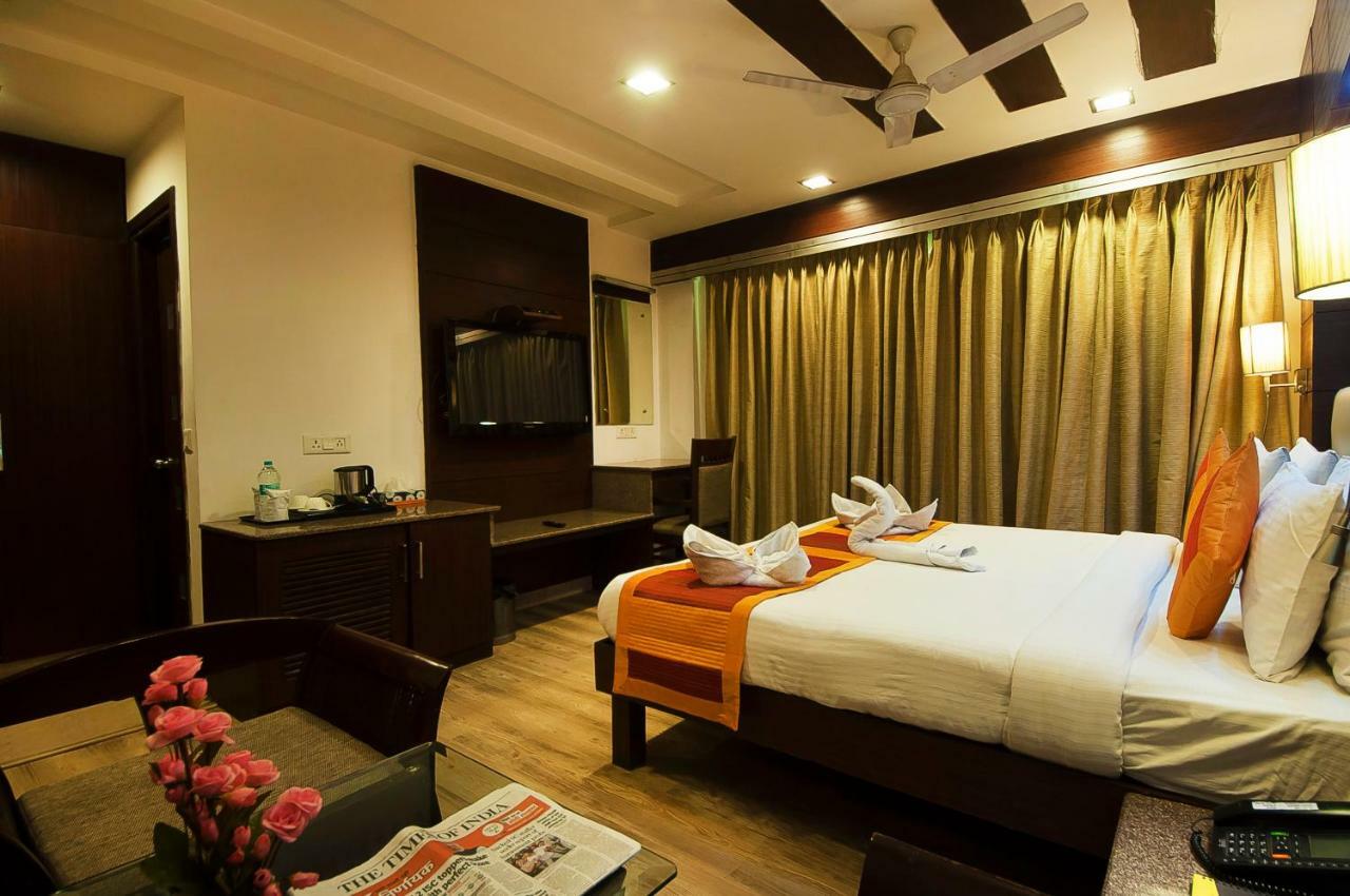 Hotel Amaltas International - Delhi-16 New Delhi Exterior photo