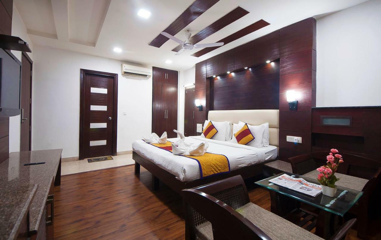 Hotel Amaltas International - Delhi-16 New Delhi Exterior photo