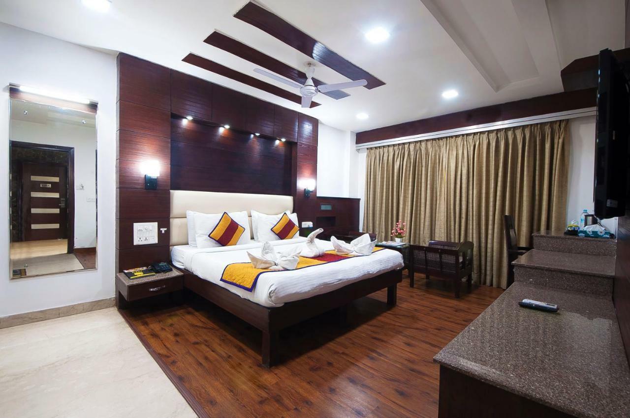 Hotel Amaltas International - Delhi-16 New Delhi Exterior photo